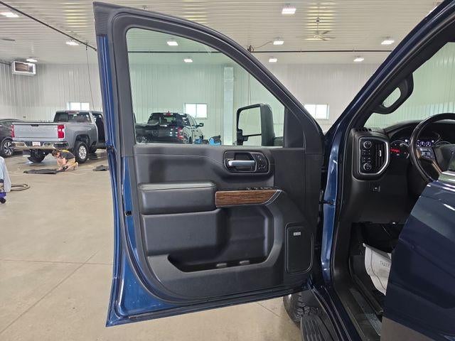 2022 Chevrolet Silverado 3500 HD Crew Cab Standard Box 4-Wheel Drive High Country