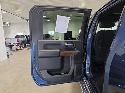 2022 Chevrolet Silverado 3500 HD Crew Cab Standard Box 4-Wheel Drive High Country
