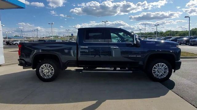 2022 Chevrolet Silverado 3500 HD Crew Cab Standard Box 4-Wheel Drive High Country