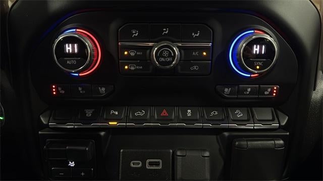 2022 Chevrolet Silverado 3500 HD Crew Cab Standard Box 4-Wheel Drive High Country