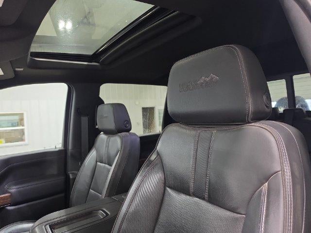 2022 Chevrolet Silverado 3500 HD Crew Cab Long Box 4-Wheel Drive High Country