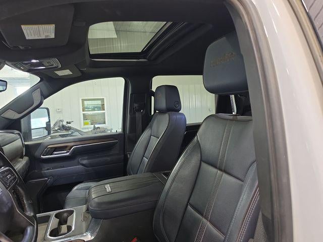 2024 Chevrolet Silverado 3500 HD Crew Cab Long Box 4-Wheel Drive High Country