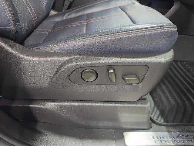 2024 Chevrolet Silverado 3500 HD Crew Cab Long Box 4-Wheel Drive High Country