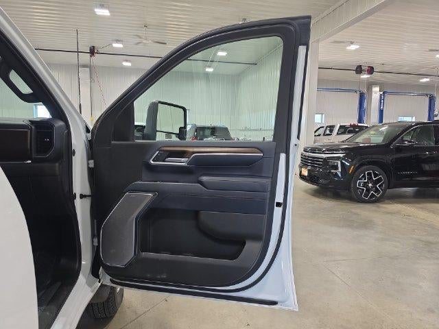 2024 Chevrolet Silverado 3500 HD Crew Cab Long Box 4-Wheel Drive High Country