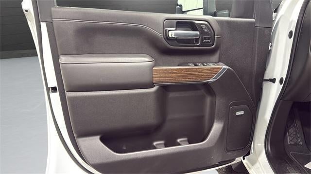 2022 Chevrolet Silverado 3500 HD Crew Cab Standard Box 4-Wheel Drive High Country