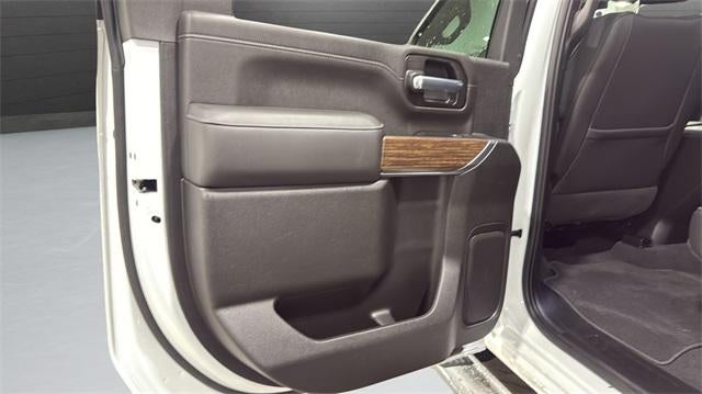 2022 Chevrolet Silverado 3500 HD Crew Cab Standard Box 4-Wheel Drive High Country