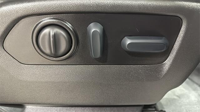 2022 Chevrolet Silverado 3500 HD Crew Cab Standard Box 4-Wheel Drive High Country