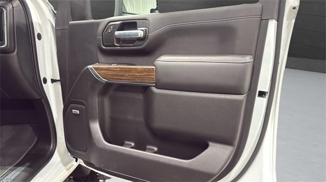 2022 Chevrolet Silverado 3500 HD Crew Cab Standard Box 4-Wheel Drive High Country