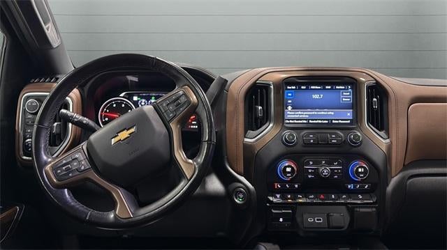 2022 Chevrolet Silverado 3500 HD Crew Cab Standard Box 4-Wheel Drive High Country