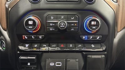 2022 Chevrolet Silverado 3500 HD Crew Cab Standard Box 4-Wheel Drive High Country