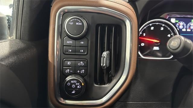 2022 Chevrolet Silverado 3500 HD Crew Cab Standard Box 4-Wheel Drive High Country