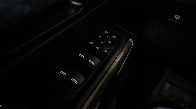 2022 Chevrolet Silverado 3500 HD Crew Cab Standard Box 4-Wheel Drive High Country