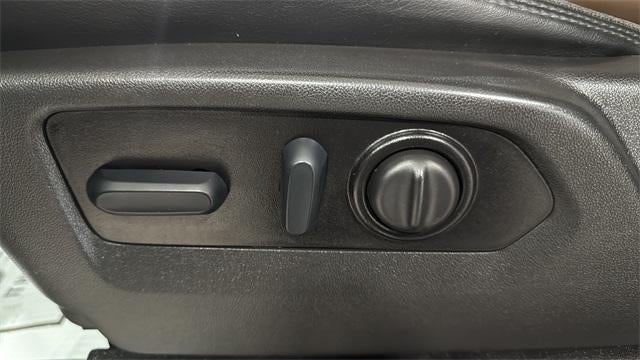 2022 Chevrolet Silverado 3500 HD Crew Cab Standard Box 4-Wheel Drive High Country