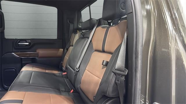 2022 Chevrolet Silverado 3500 HD Crew Cab Standard Box 4-Wheel Drive High Country