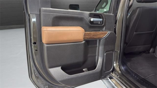 2022 Chevrolet Silverado 3500 HD Crew Cab Standard Box 4-Wheel Drive High Country