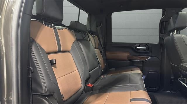 2022 Chevrolet Silverado 3500 HD Crew Cab Standard Box 4-Wheel Drive High Country