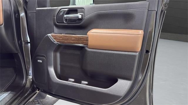 2022 Chevrolet Silverado 3500 HD Crew Cab Standard Box 4-Wheel Drive High Country