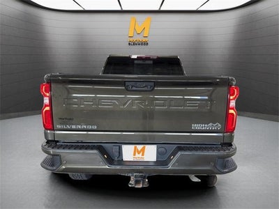 2022 Chevrolet Silverado 3500 HD Crew Cab Standard Box 4-Wheel Drive High Country