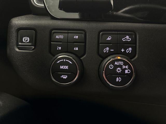 2024 Chevrolet Silverado 3500 HD Crew Cab Long Box 4-Wheel Drive High Country