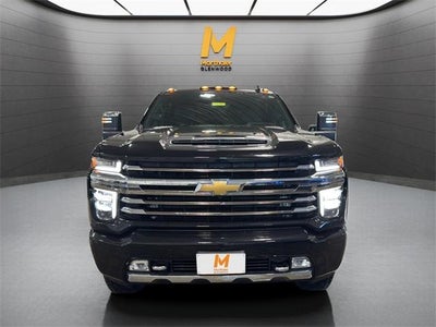 2022 Chevrolet Silverado 3500 HD Crew Cab Standard Box 4-Wheel Drive High Country
