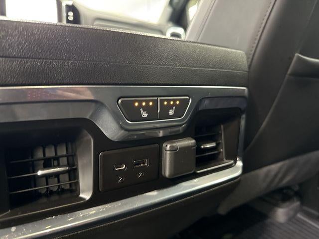 2023 Chevrolet Silverado 3500 HD Crew Cab Standard Box 4-Wheel Drive High Country
