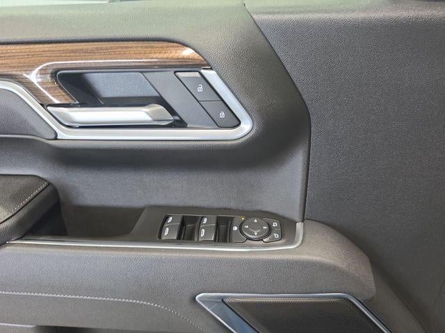 2025 Chevrolet Silverado 1500 Crew Cab Short Box 4-Wheel Drive LT 1LT