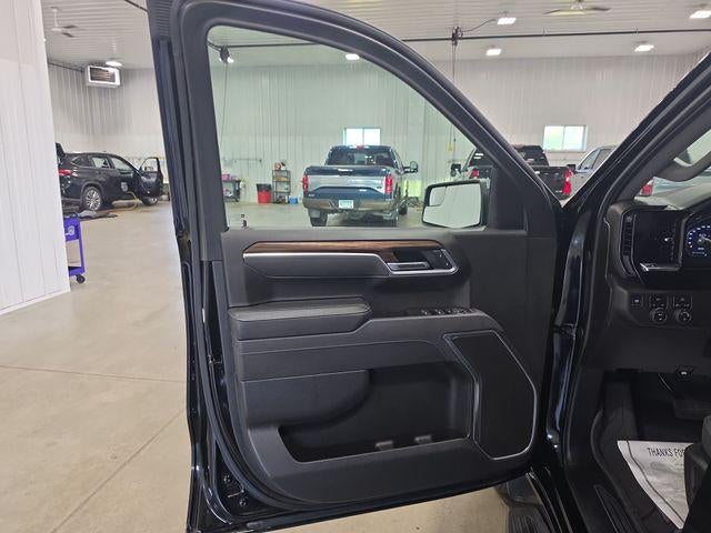 2025 Chevrolet Silverado 1500 Crew Cab Short Box 4-Wheel Drive LT 1LT