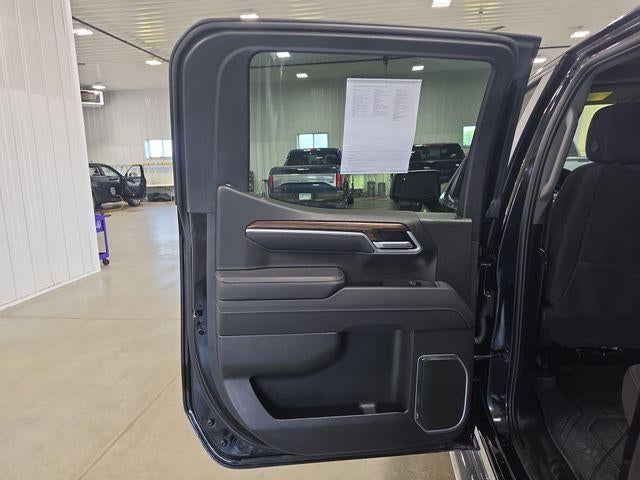 2025 Chevrolet Silverado 1500 Crew Cab Short Box 4-Wheel Drive LT 1LT