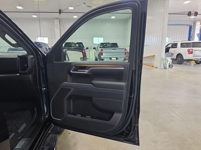 2025 Chevrolet Silverado 1500 Crew Cab Short Box 4-Wheel Drive LT 1LT