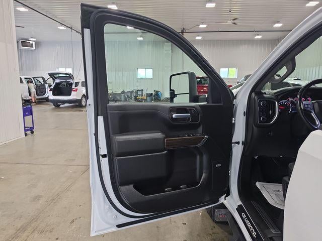 2021 Chevrolet Silverado 1500 Crew Cab Standard Box 4-Wheel Drive LT Trail Boss