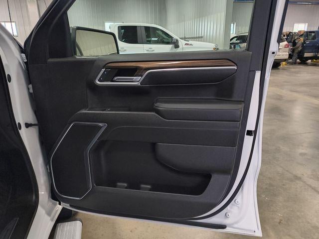 2024 Chevrolet Silverado 1500 Double Cab Standard Box 4-Wheel Drive LT 2FL