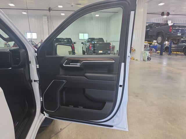 2023 Chevrolet Silverado 1500 Crew Cab Short Box 4-Wheel Drive LT 1LT
