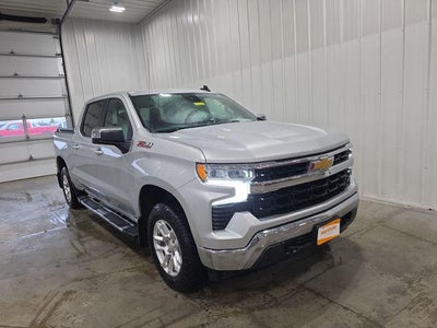 2022 Chevrolet Silverado 1500 Crew Cab Short Box 4-Wheel Drive LT 1LT