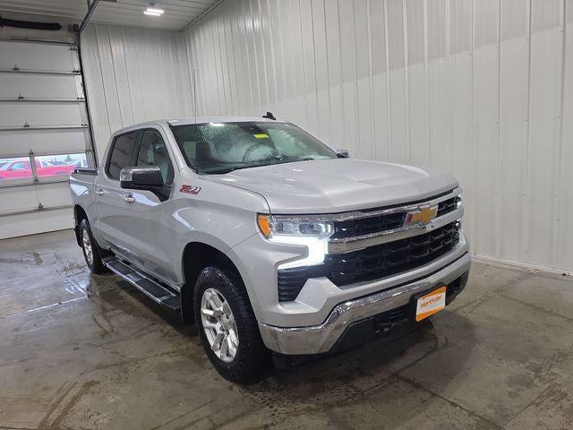 2022 Chevrolet Silverado 1500 Crew Cab Short Box 4-Wheel Drive LT 1LT