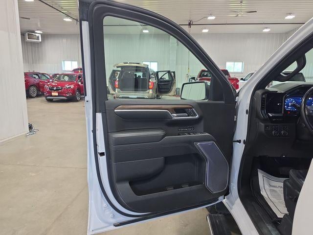 2023 Chevrolet Silverado 1500 Crew Cab Short Box 4-Wheel Drive High Country