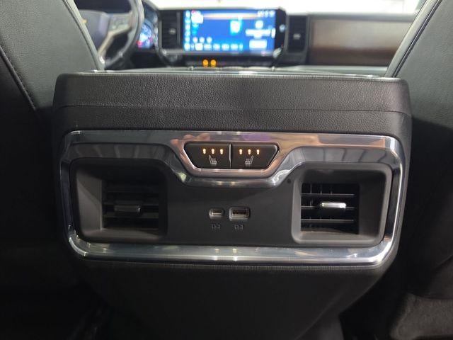 2023 Chevrolet Silverado 1500 Crew Cab Short Box 4-Wheel Drive High Country