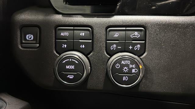 2022 Chevrolet Silverado 1500 Crew Cab Short Box 4-Wheel Drive High Country