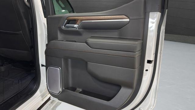 2022 Chevrolet Silverado 1500 Crew Cab Short Box 4-Wheel Drive High Country