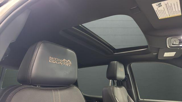 2022 Chevrolet Silverado 1500 Crew Cab Short Box 4-Wheel Drive High Country