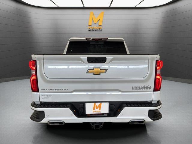 2022 Chevrolet Silverado 1500 Crew Cab Short Box 4-Wheel Drive High Country