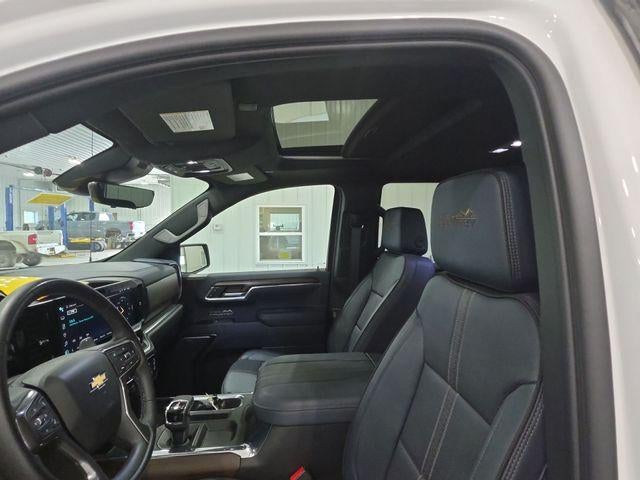 2024 Chevrolet Silverado 1500 Crew Cab Short Box 4-Wheel Drive High Country