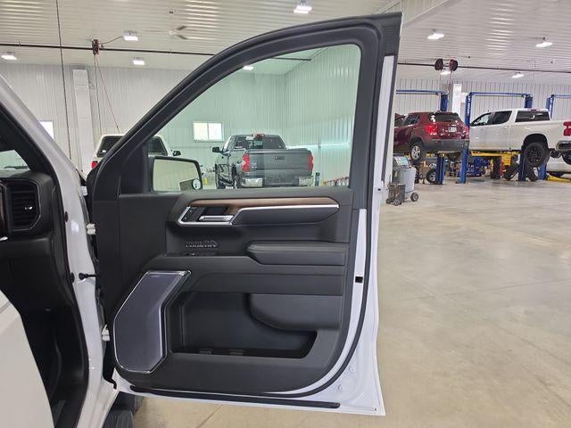 2023 Chevrolet Silverado 1500 Crew Cab Short Box 4-Wheel Drive High Country