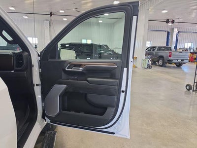 2024 Chevrolet Silverado 1500 Crew Cab Short Box 4-Wheel Drive High Country