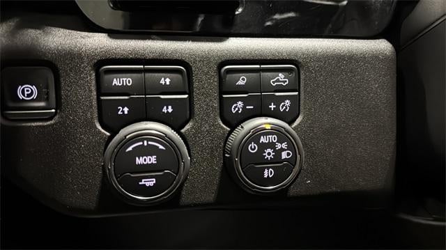 2023 Chevrolet Silverado 1500 Crew Cab Short Box 4-Wheel Drive High Country