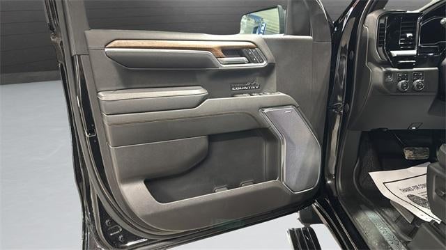 2023 Chevrolet Silverado 1500 Crew Cab Short Box 4-Wheel Drive High Country