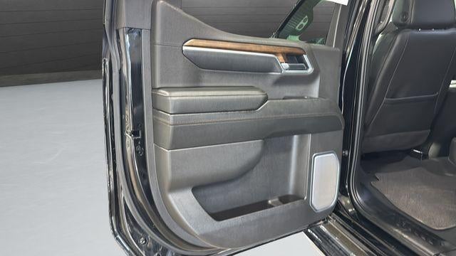 2025 Chevrolet Silverado 1500 Crew Cab Short Box 4-Wheel Drive High Country