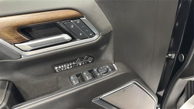 2025 Chevrolet Silverado 1500 Crew Cab Short Box 4-Wheel Drive High Country