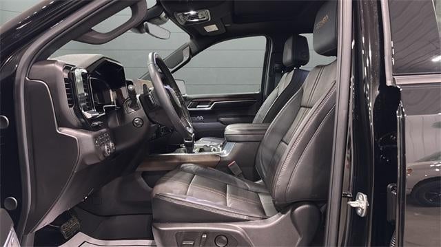 2025 Chevrolet Silverado 1500 Crew Cab Short Box 4-Wheel Drive High Country