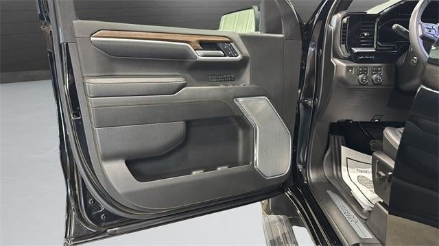 2025 Chevrolet Silverado 1500 Crew Cab Short Box 4-Wheel Drive High Country