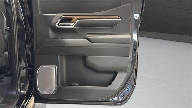 2025 Chevrolet Silverado 1500 Crew Cab Short Box 4-Wheel Drive High Country